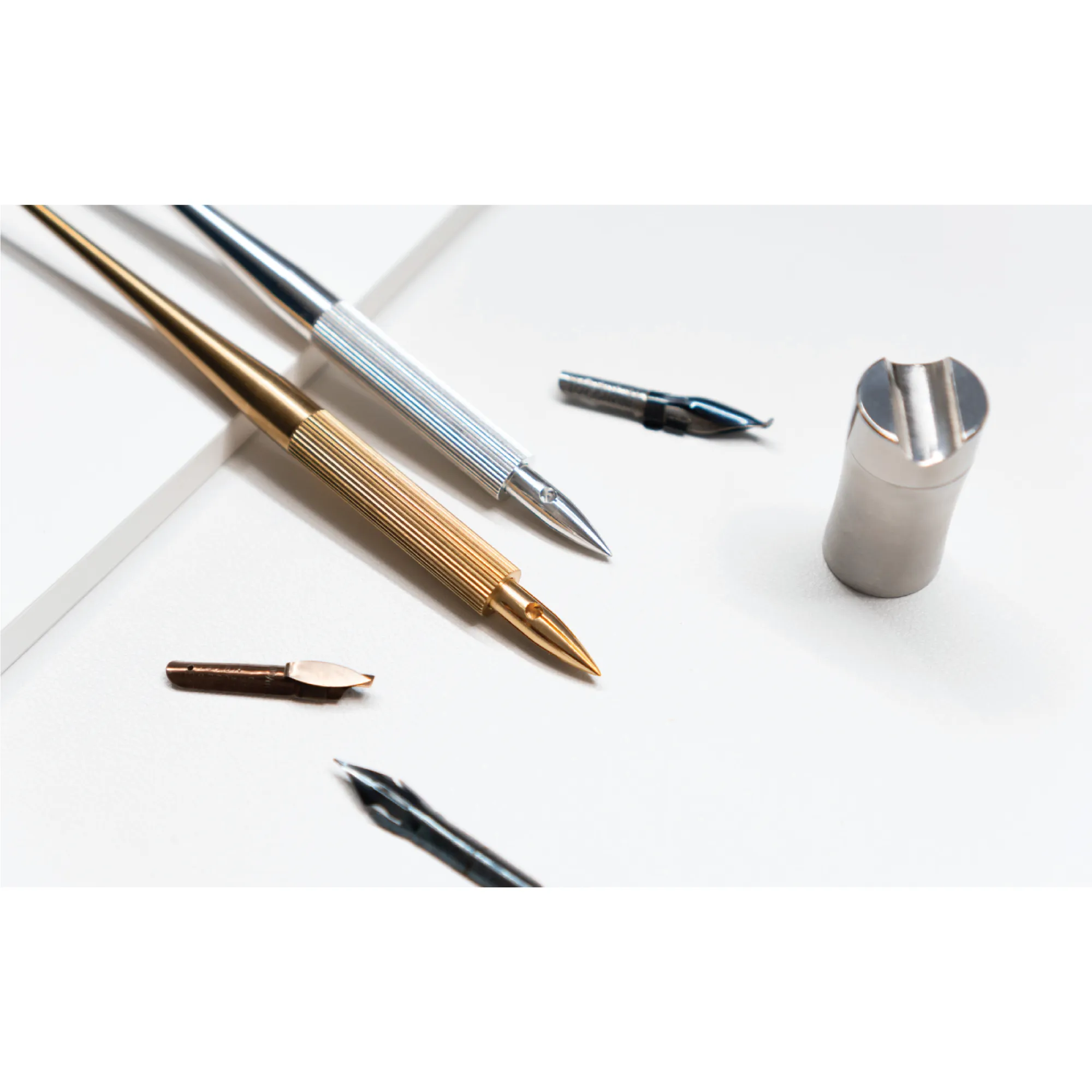 Colorverse Shuttle Large Nib Holder - Brass