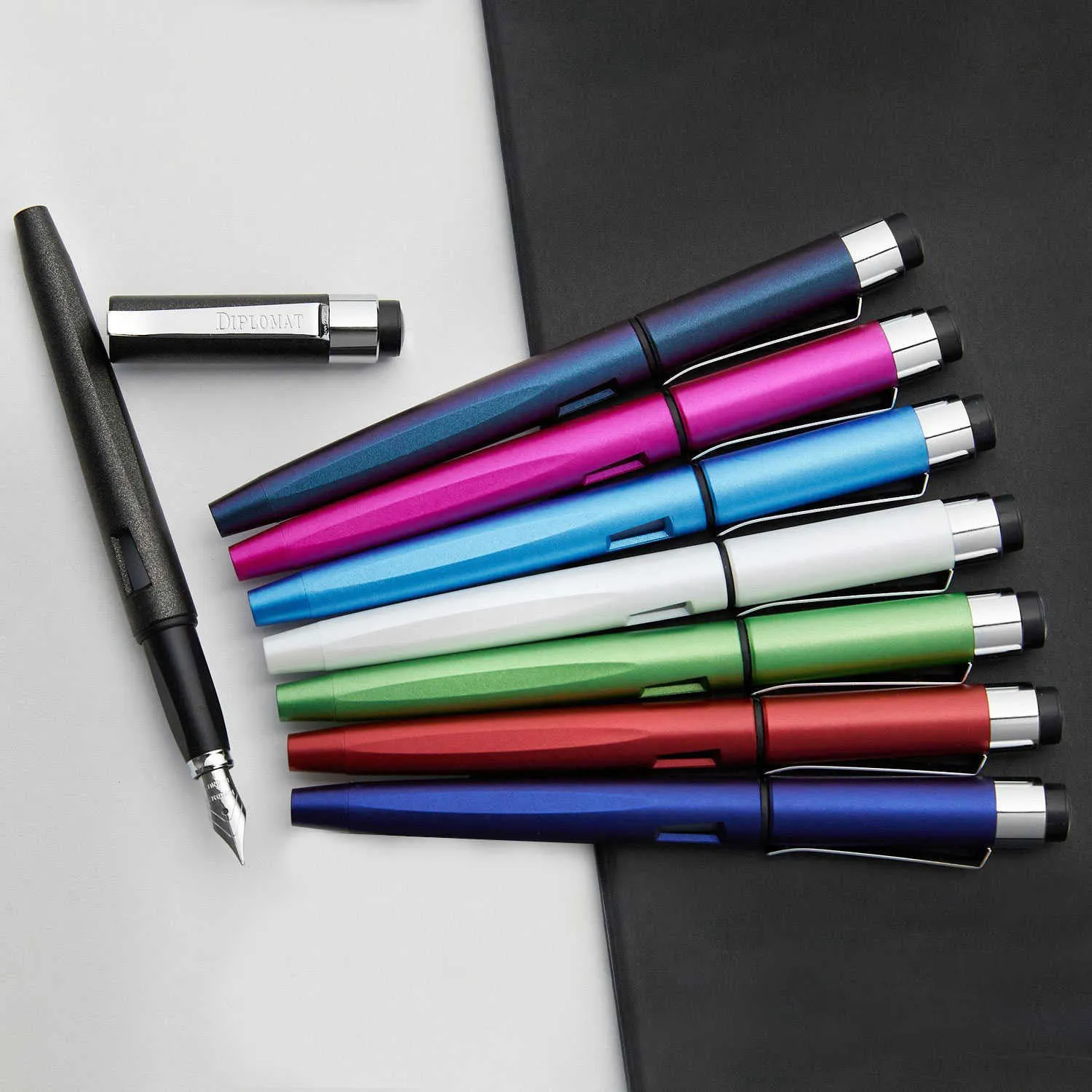 Diplomat Magnum Fountain Pen - Indigo Blue