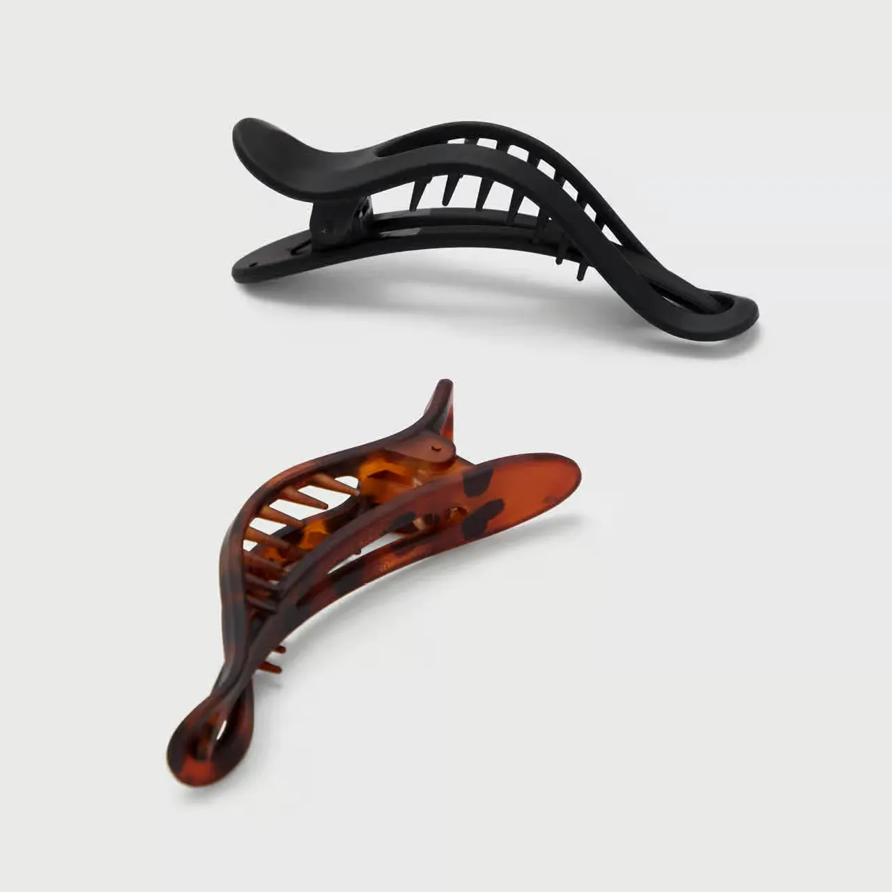Kitsch Flat Lay Claw Clip 2pc CURVED - Black & Tort