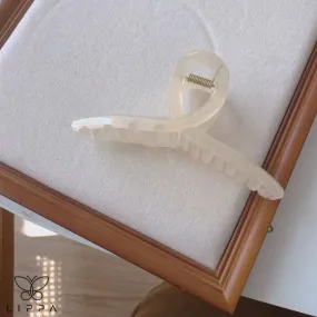 Large Jelly Cross Shark Clip