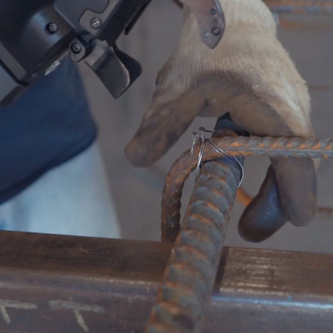 MAX RB441T Rebar Tying Tool up to #7 x #7 with 19ga Wire