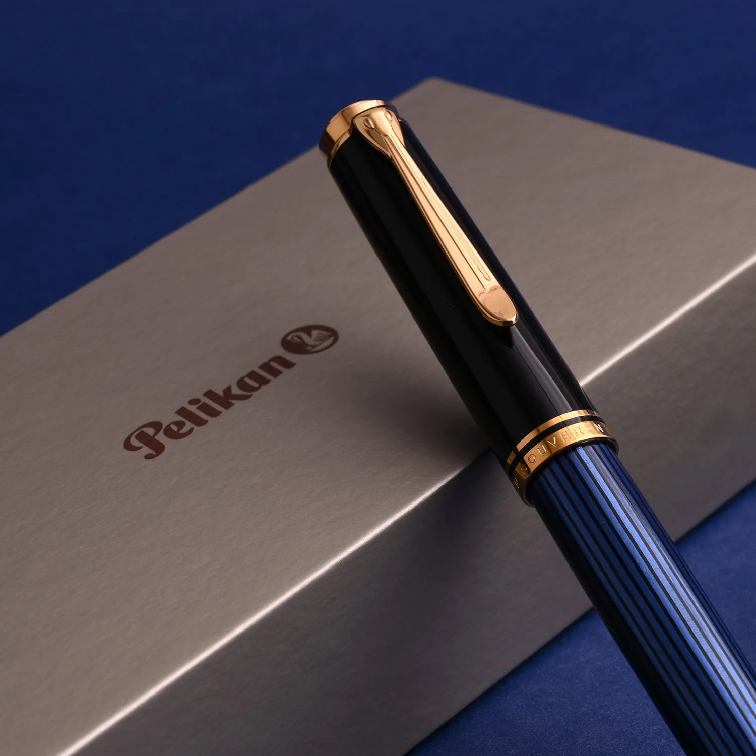 Pelikan M800 Fountain Pen - Black Blue GT
