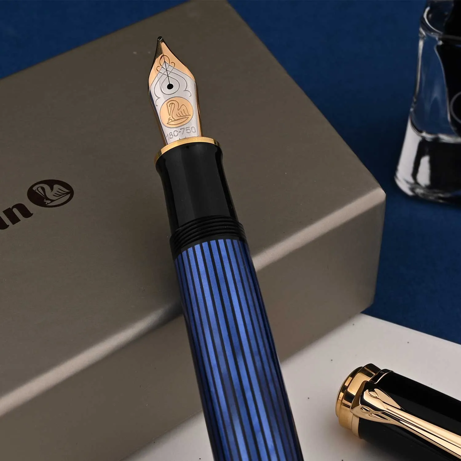 Pelikan M800 Fountain Pen - Black Blue GT