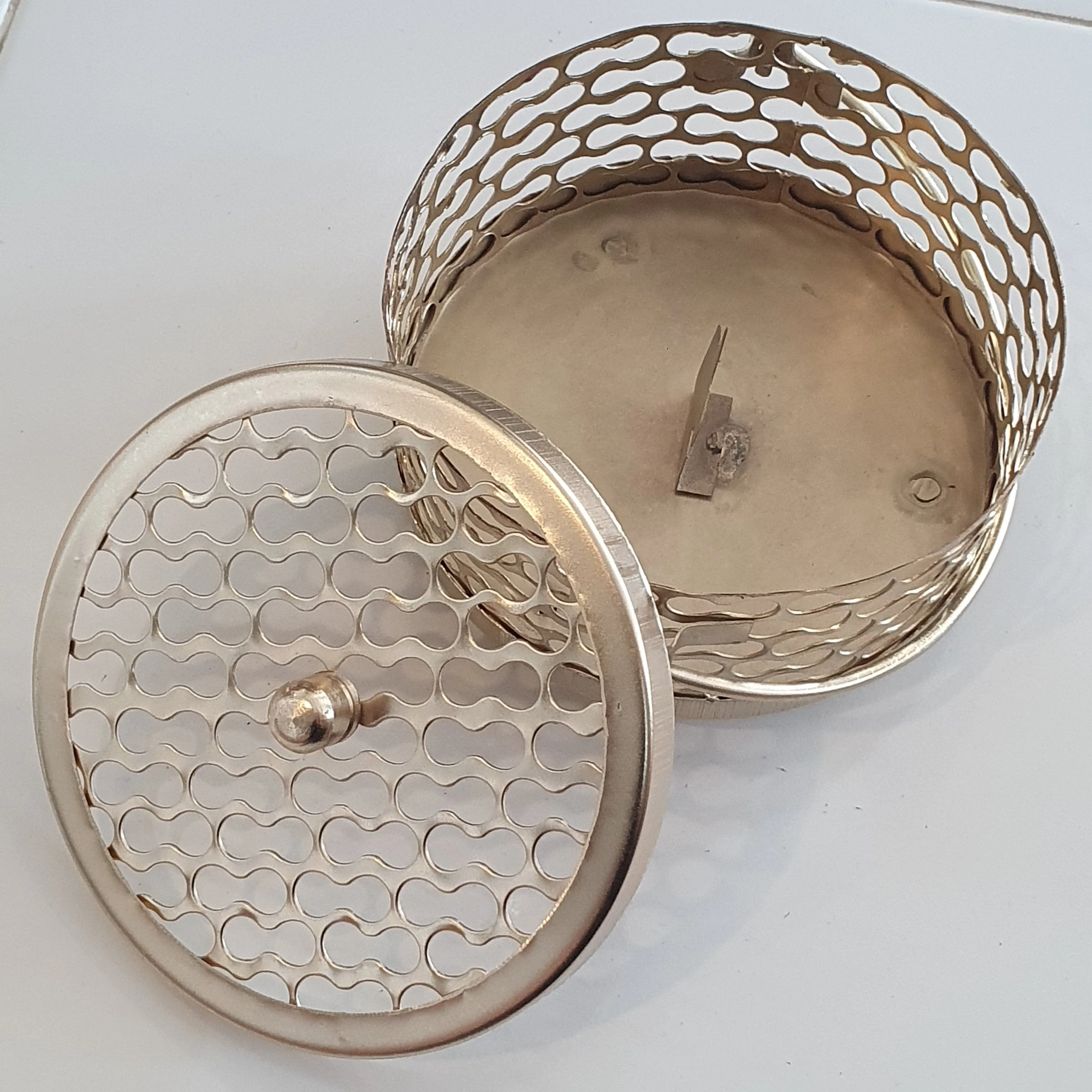 Round Brass Mosquito Coil Holders With Handle