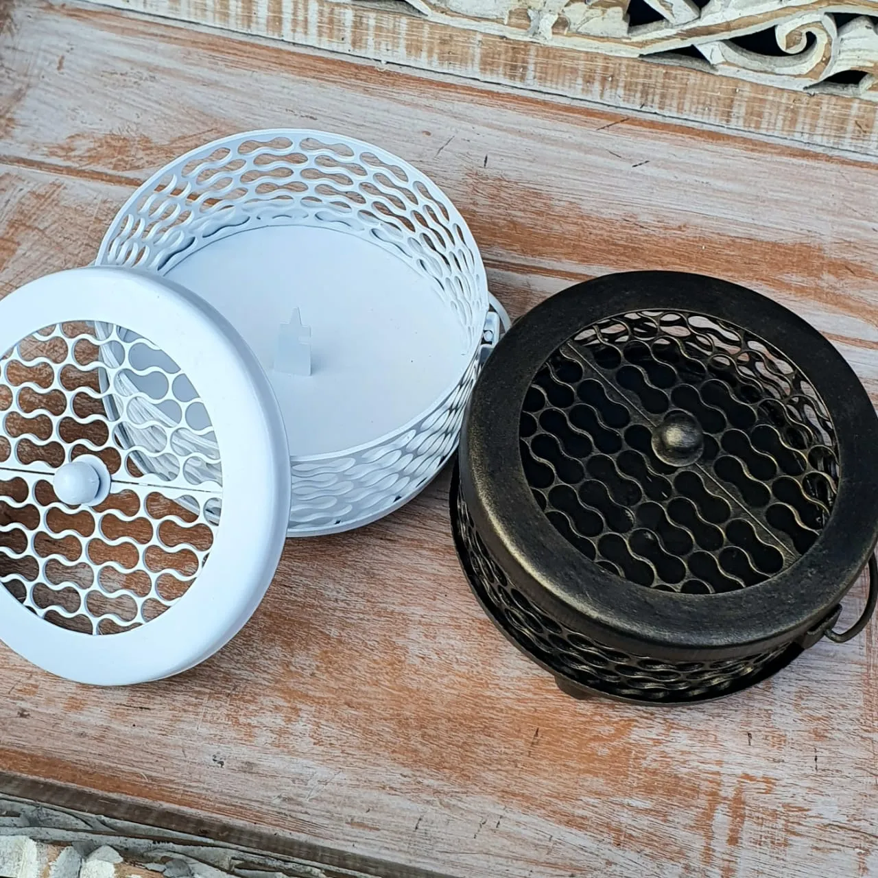 Round Brass Mosquito Coil Holders With Handle