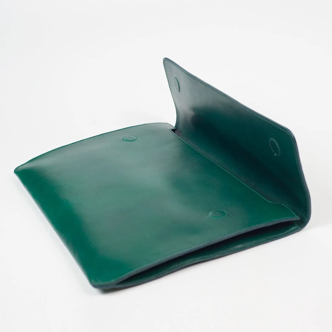 Wholecut portfolio case, Green vegetable-tanned leather