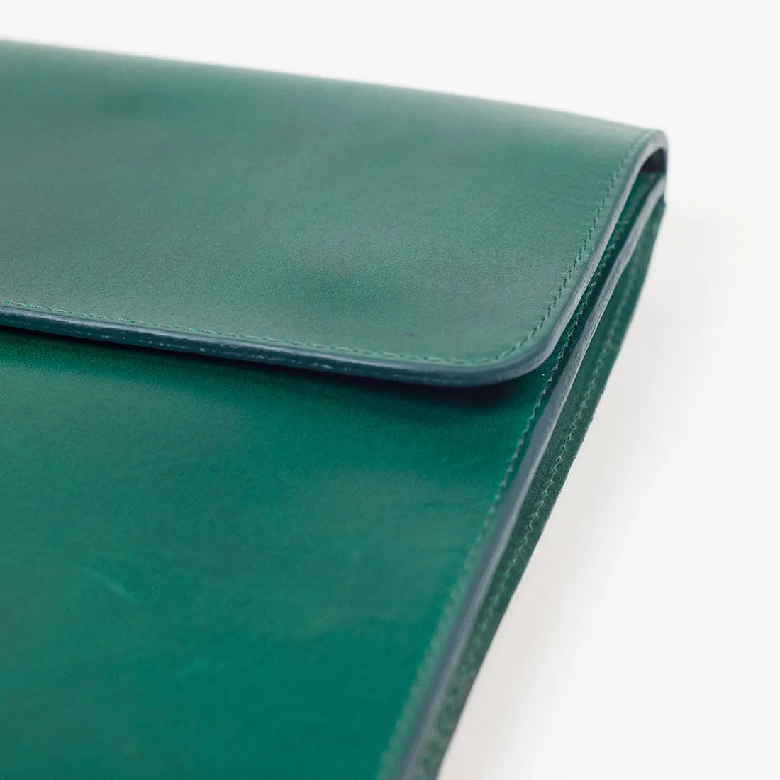 Wholecut portfolio case, Green vegetable-tanned leather