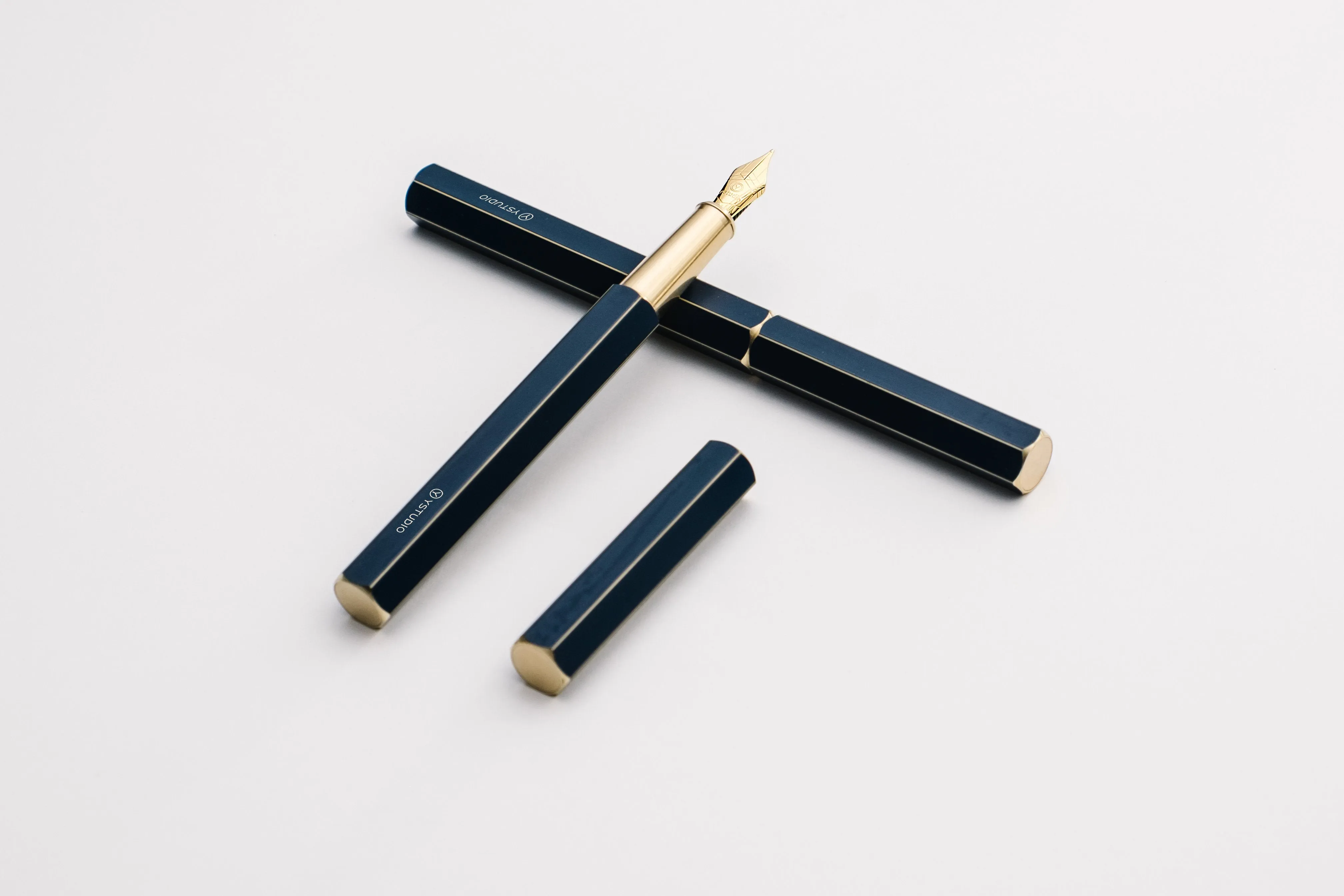 Ystudio Classic Revolve Fountain Pen - Black